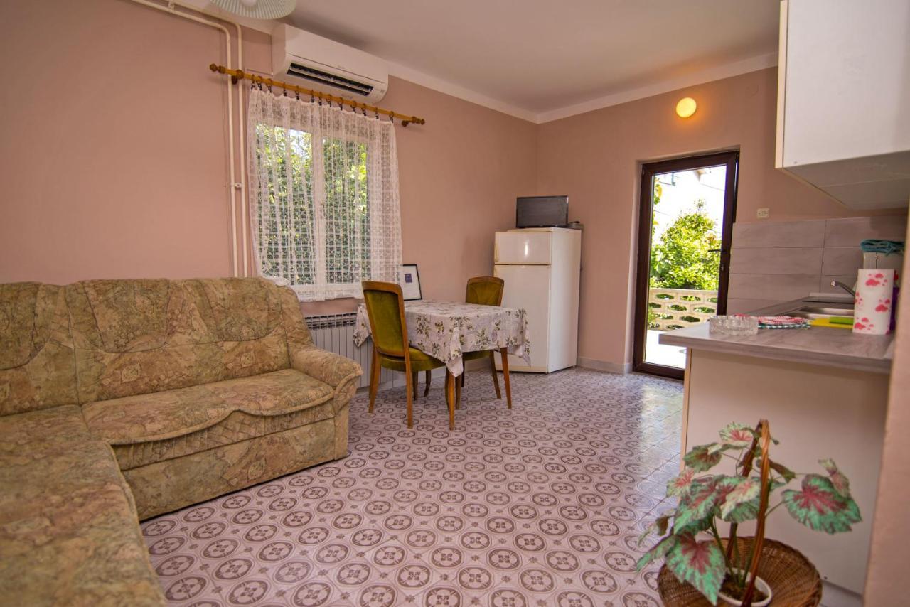 Nena Apartment Mali Losinj Luaran gambar