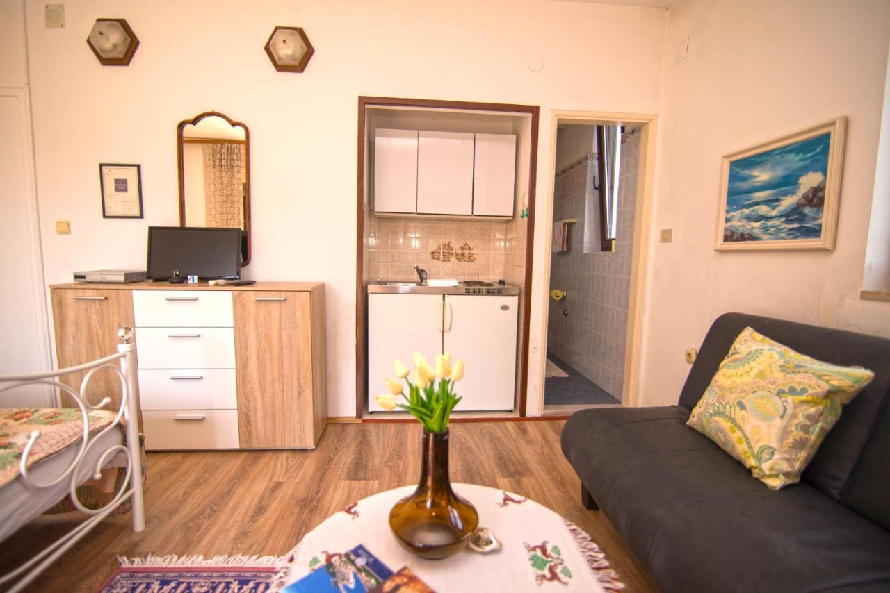 Nena Apartment Mali Losinj Luaran gambar