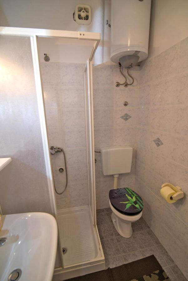 Nena Apartment Mali Losinj Luaran gambar